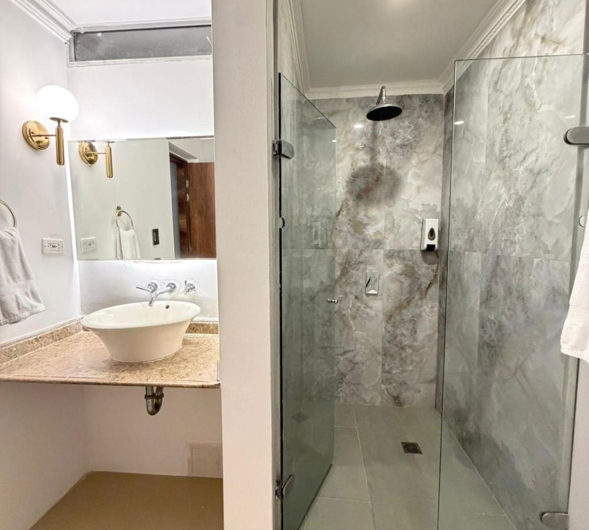 Amoek Hotel 3*