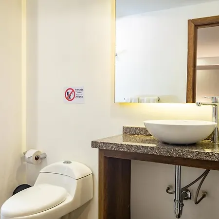 Amoek Hotel 3*