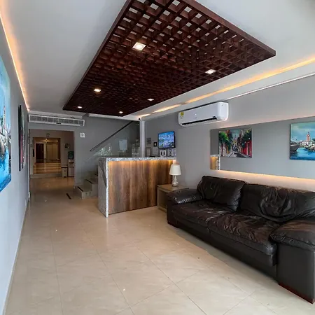 Hotel Amoek 3*