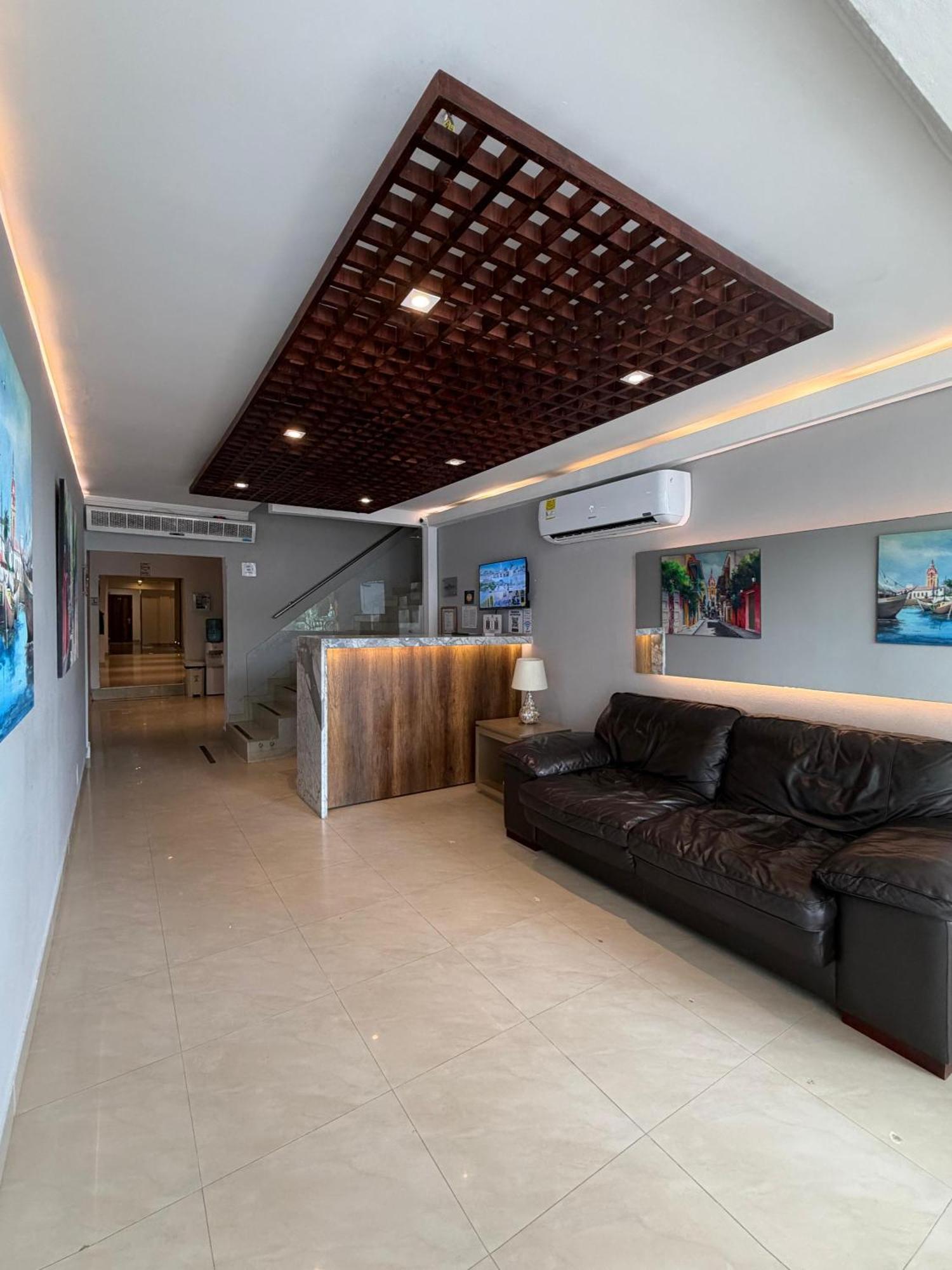 Hotel Amoek 3*